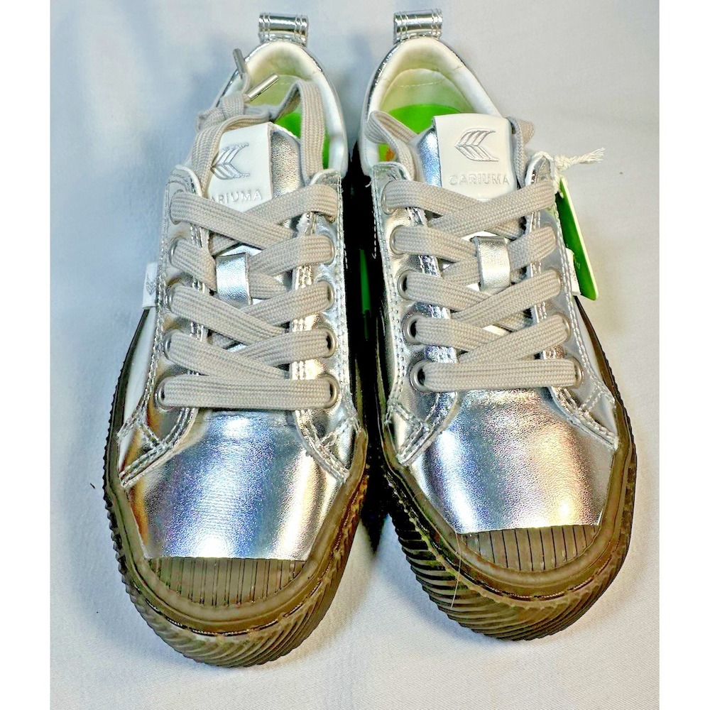 Cariuma OCA Low Sneakers Women's 5/Men's  3.5 Silver Leather Comfort Shoes NWT